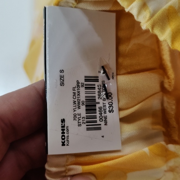 NINE West Mid Rise Shorts Size Small - Picture 8 of 11